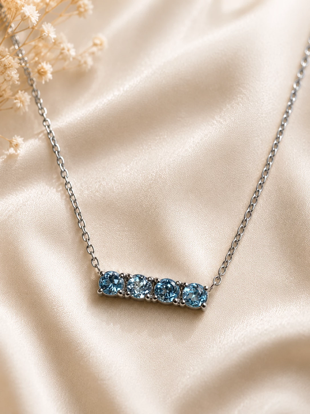 Aquamarine's pendant