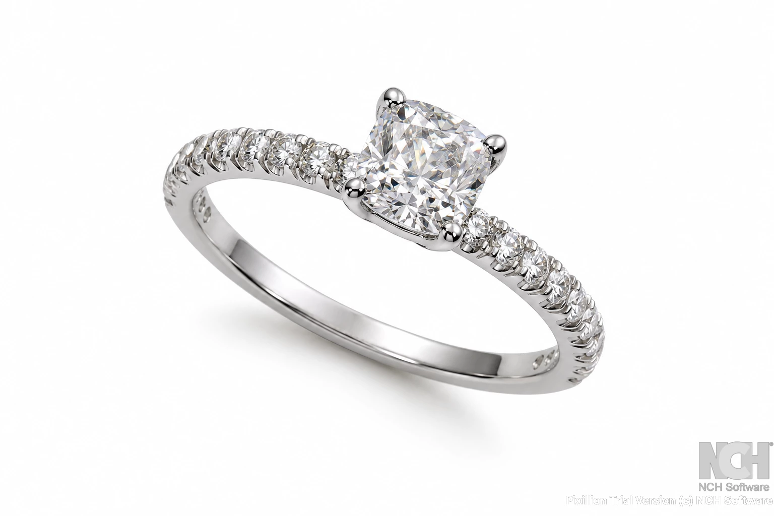 Eng  lab custion 1.0ct PT & 18y dias band hidden halo